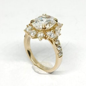 (1 stk.) CO₂ fri ②.Hand+: Stor flot og iøjefaldende rosetring i guld